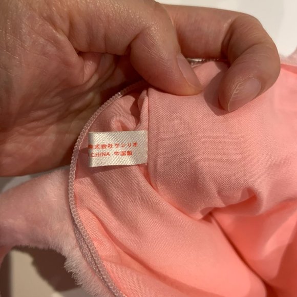 Hello Kitty Pink Fuzzy Bag - Picture 10 of 10